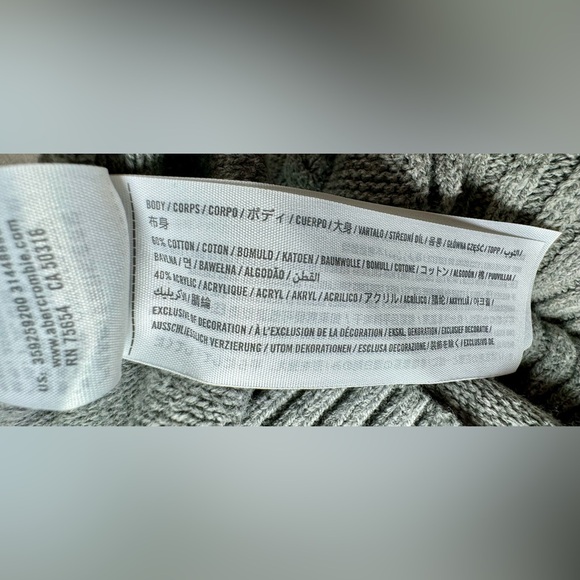 Adorable Hollister Turtle Neck Cable Knit Sweater Mini Dress - Picture 11 of 11